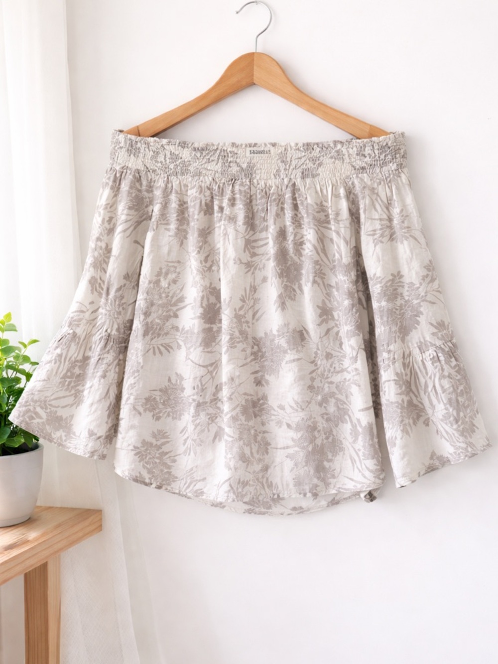 O’Neill Off-the-Shoulder Floral Top – Size Large | Linen Blend | Bell Sleeves